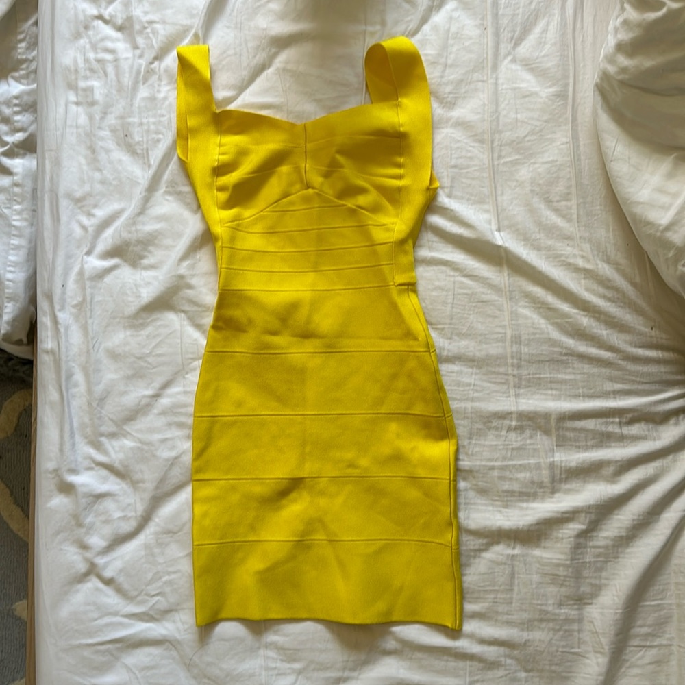 Open back yellow bandage dress